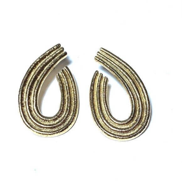 GIVENCHY Textured Gold Tone Post Pierced Earrings 80's French Couture - Picture 3 of 12